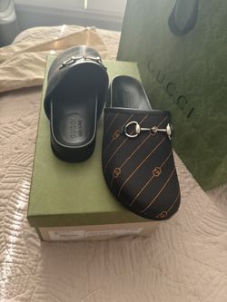 New Gucci  6 1/2 MEB ÑN