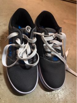 Kids youth heelys skate shoes