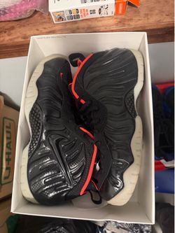 Yeezy Foamposites Sz 12 Original Box Included