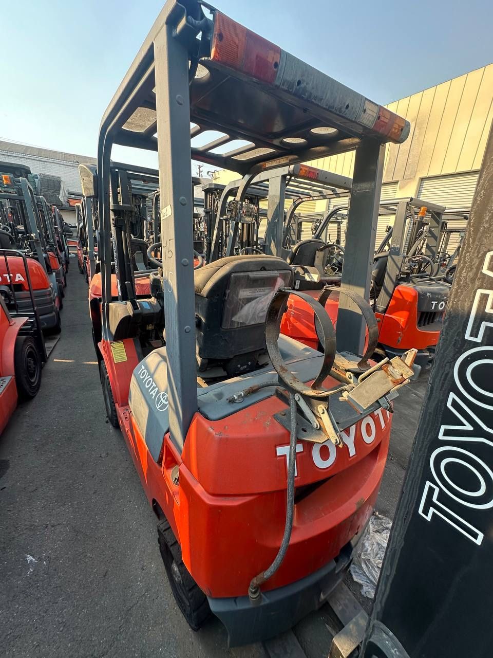 Toyota Forklift Model 7, 2 stage,  pneumatic, 3300 lbs