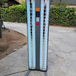 Daavlin Series 7 311-4 Full Body UVB  Light Therapy Machine With 4 Lamps 