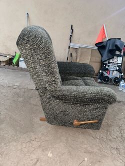 LAZYBOY RECLINER & ROCKING CHAIR