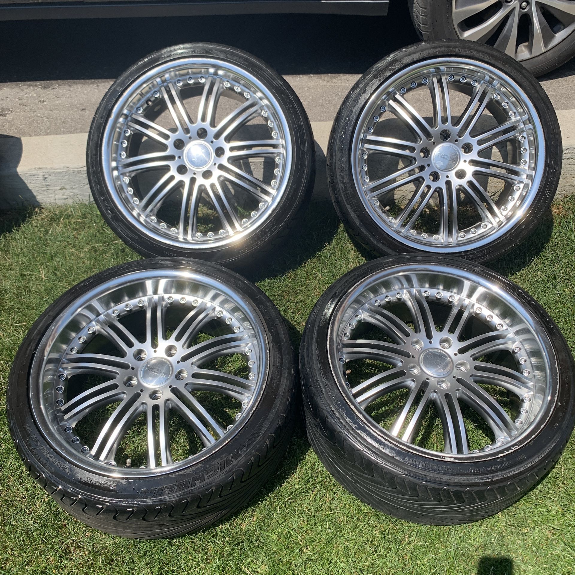 Ikon IKS03 rims on rubber 19x9.5 Offset
