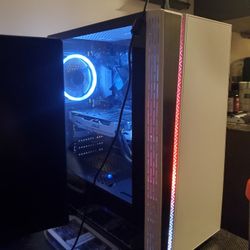  i5 8400 with a 1060 6gb. 16gb of ram, 256gb ssd