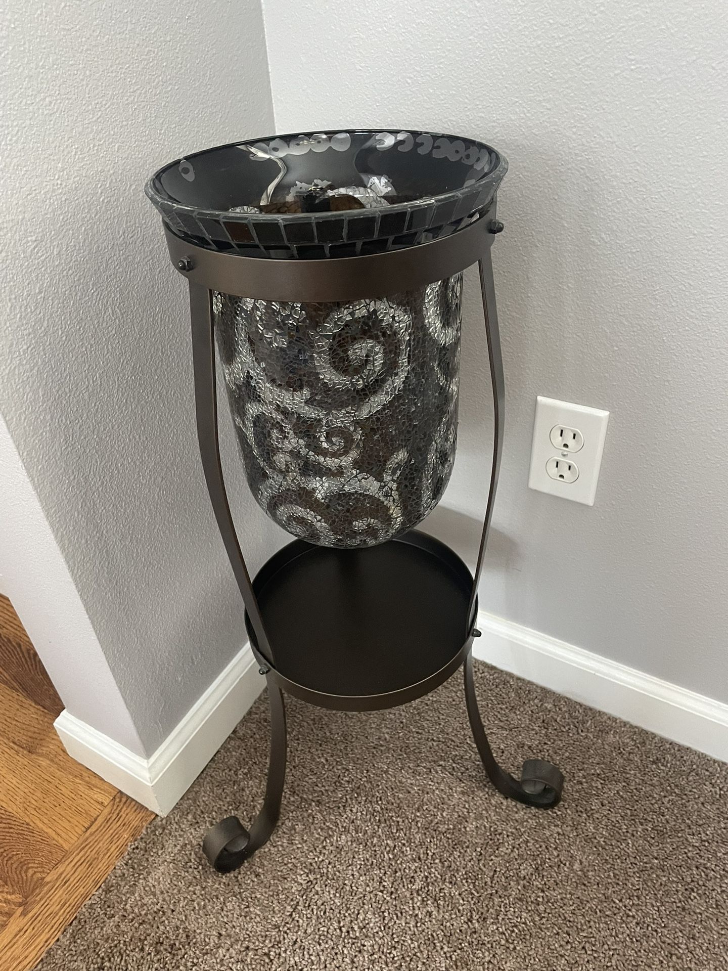 Partylite Hurricane Amaretto Swirl Candle Holder With Stand
