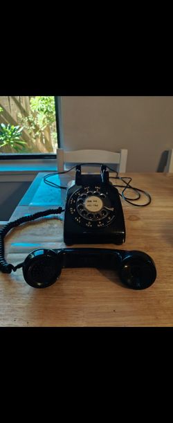 Vintage Black Rotary Phone
