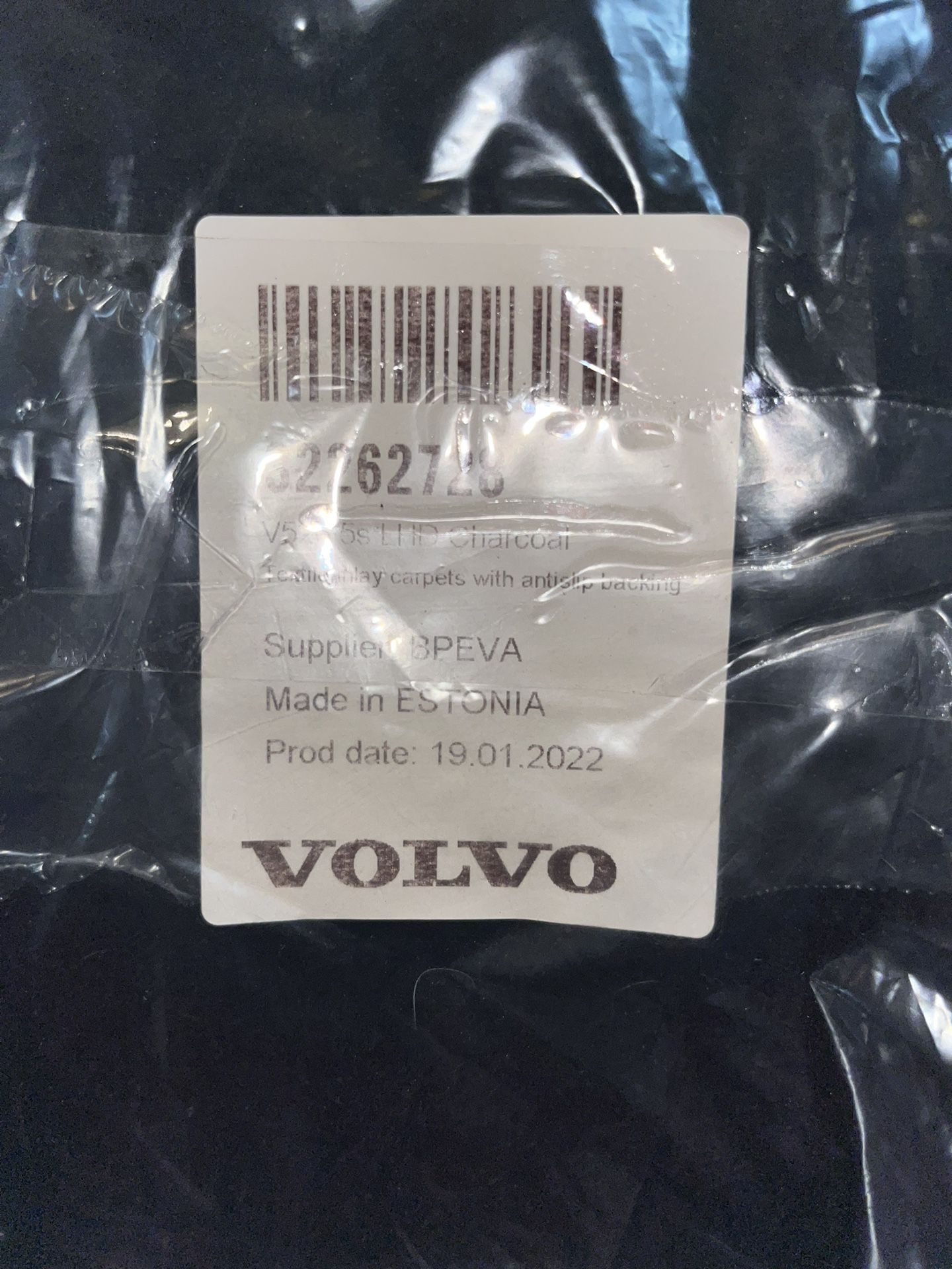 New In Plastic—Genuine 2020-2021 Volvo XC90 Textile Floor Mats Charcoal