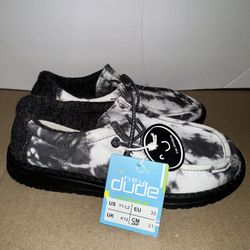 Hey Dude-Wally Thunderstruck Tie Dye Shoes- Youth size 1