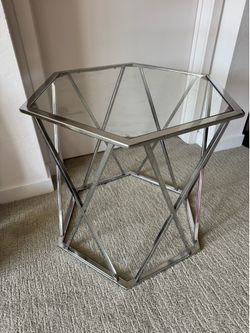 SEND ME OFFER Glass side table | Good condition