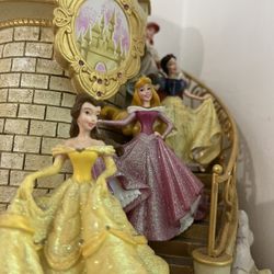 Disney Theme Park Princess Club Snow Globe