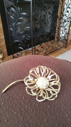 Vintage Sara Coventry Brooch