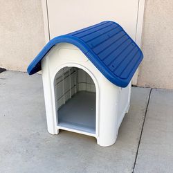 (Brand New) $45 Plastic Dog House (size Small) Pet Indoor Outdoor All Weather Shelter Cage Kennel 23x30x26”