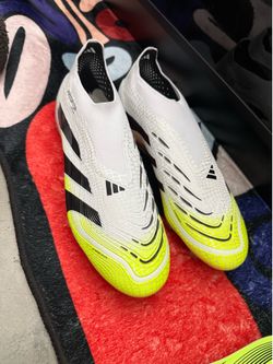 adidas Predator Elite LL Soccer Cleats
