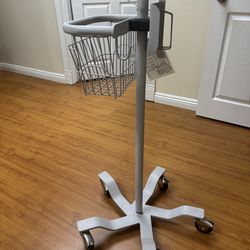 Mobile Stand for Spot Vital Signs Monitor