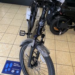 Magnum Cosmo Electric Bike