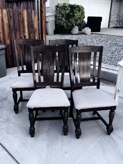 dining room chairs