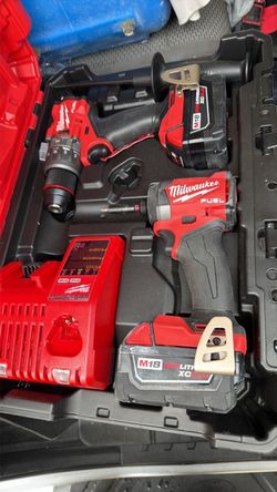 Milwaukee m18 fuel 2 tool combo kit