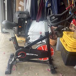 Syrinx exercise bike like new