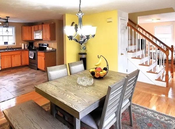 Table With 4 Chairs And Long 1 Long Chair 