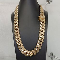 Gold Cuban Link Chain (Laminated Gold)