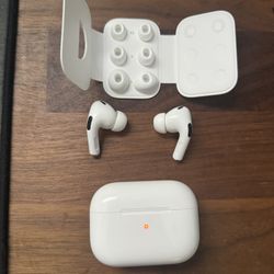 Apple AirPods Pro (Gen 2)
