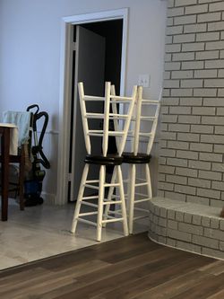 Bar Stools 