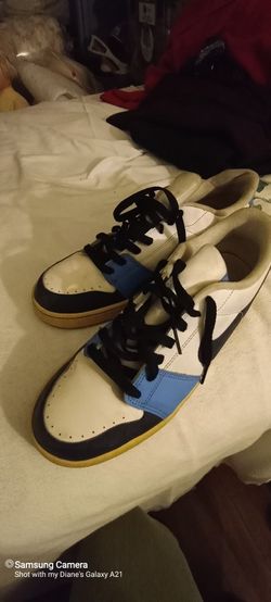 Nike Tennis Shoes Size 10.5