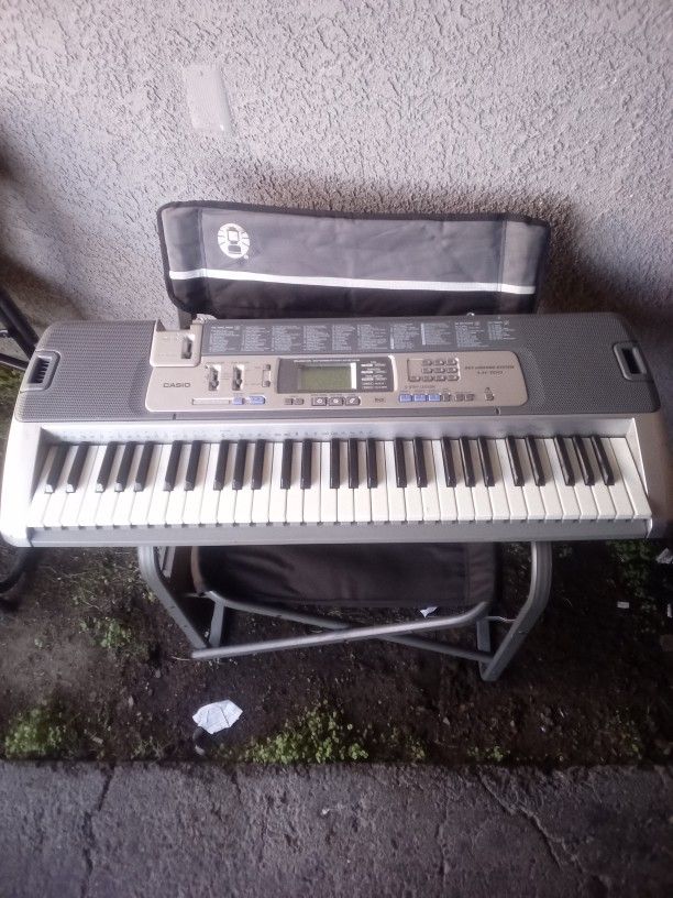 Light up Teaching Keyboard Casio $20