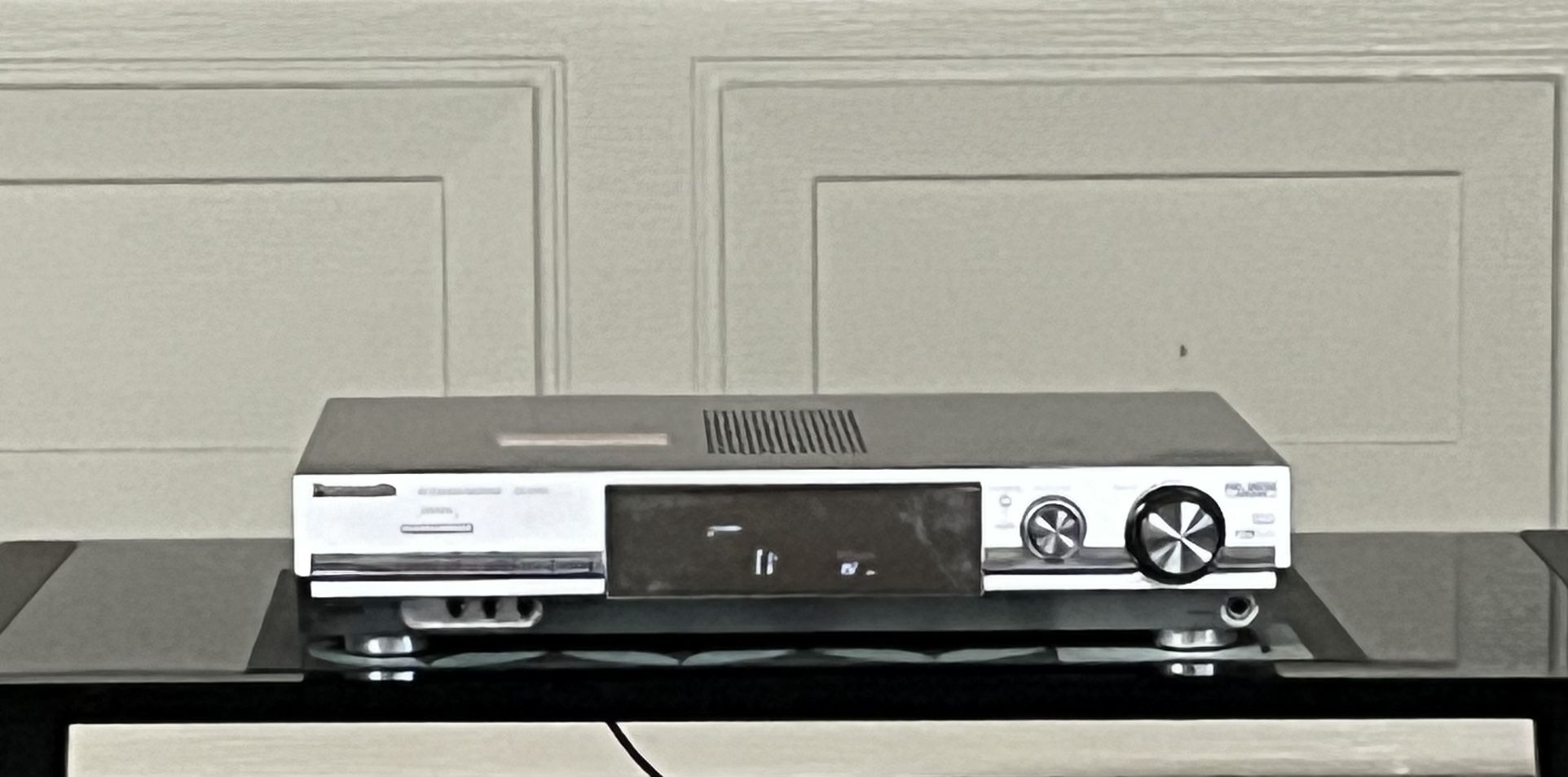 Panasonic SA-XR50 AV Control Receiver Digital Amplifier.