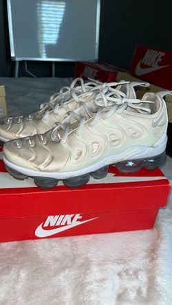 Nike Air VaporMax Plus off white