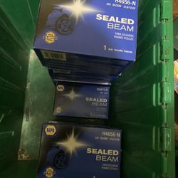 BRAND NEW NAPA SEALED BEAM LIGHTS BULK
