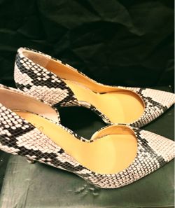 Snakeskin Print Pointed Toe Heels