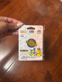 Umbreon SF Exclusive Worlds Pokemon Center Pin