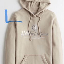 BRAND NEW HOLLISTER HOODIE FOR WOMEN..SIZE MEDIUM AND LARGE ONLY..$25 DLLS..PRICE IS FIRM/ NO DELIVERY 