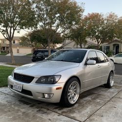 2001 Lexus IS 300