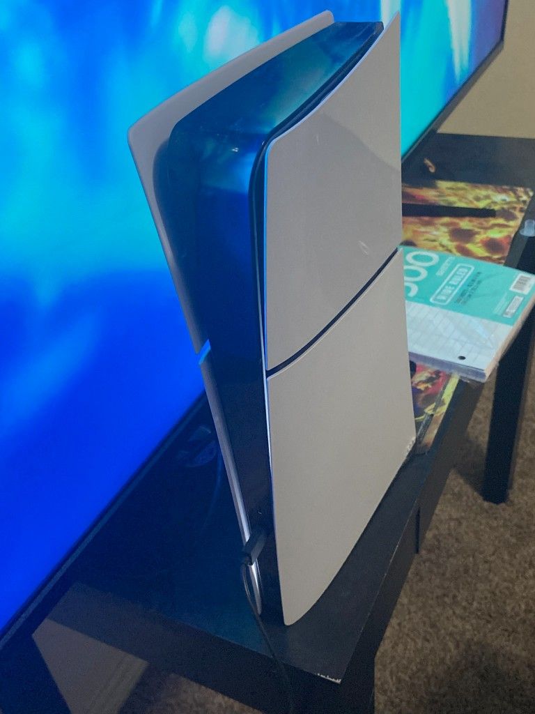 PS5 Slim Digital Model 