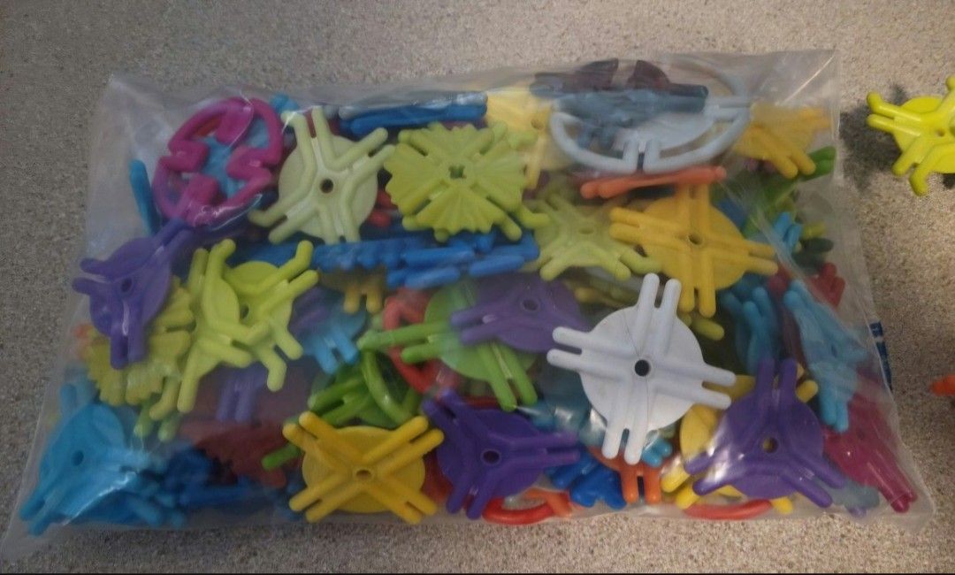 Building/connect Toys