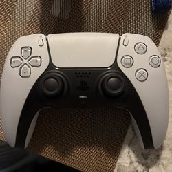 PS5 controller