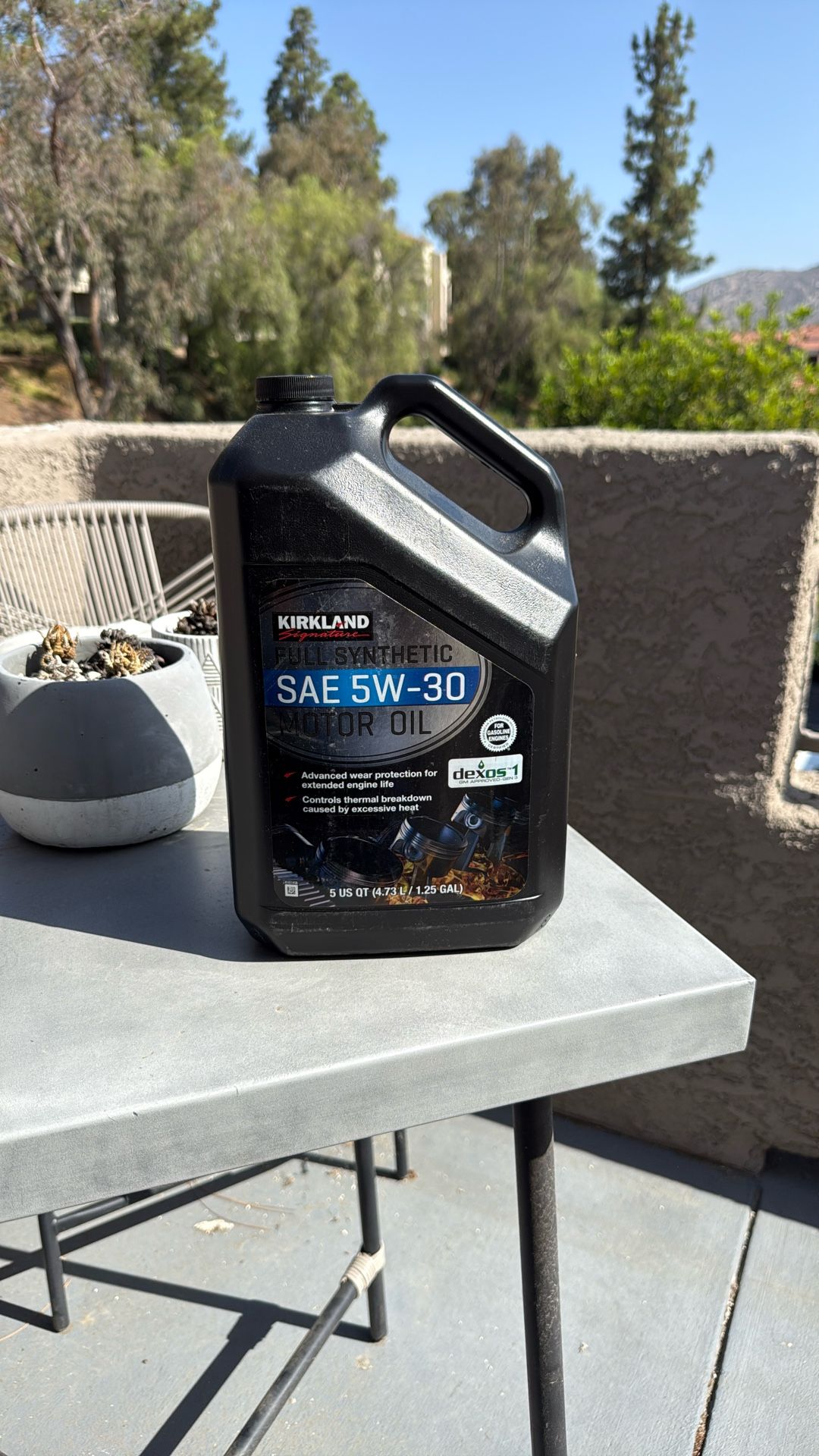 Kirkland Full synthetic SAE 5W-30 Motor Oil