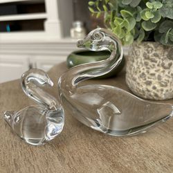 Vintage Duncan Miller Glass Swans 