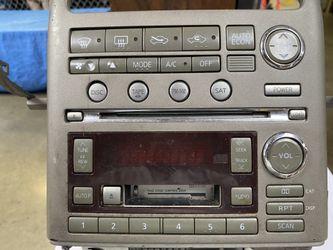 Nissan G35 Factor Am/FM DVD Player