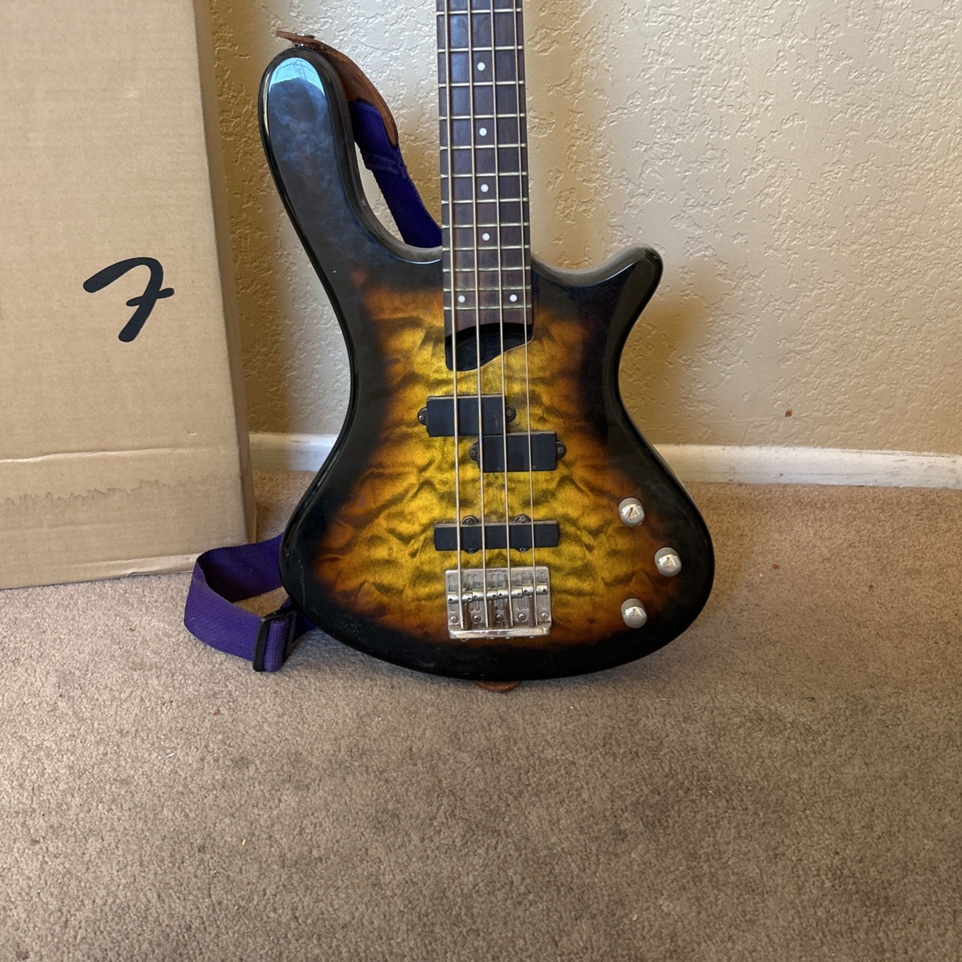 Washburn Taurus T14 Bass Guitar