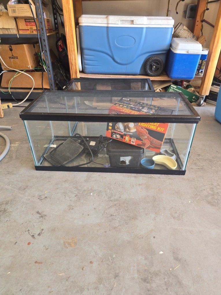 Reptile Tank And Accesorys