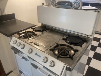 35” Gas Stove/Oven Working Antique!!