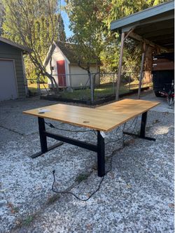 Motorized Desk