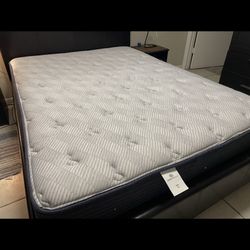 FREE Queen Size mattress 
