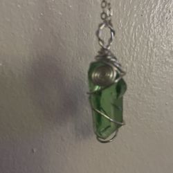 Necklaces And Stone Pendent 