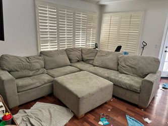 Free sectional with hide-a-bed