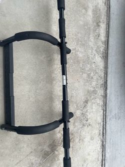 Gold gym pull up bar