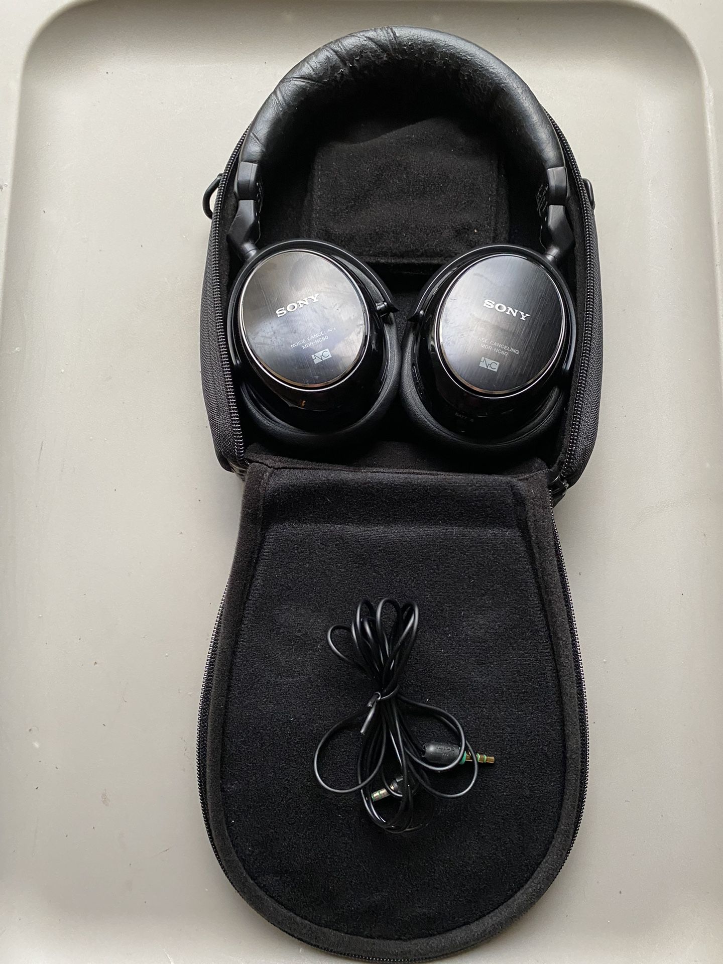 Sony MDR-NC60 Noise Canceling Headphones (Wired)